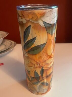 Floral Tumbler - Yellow Floral Design. With lid.